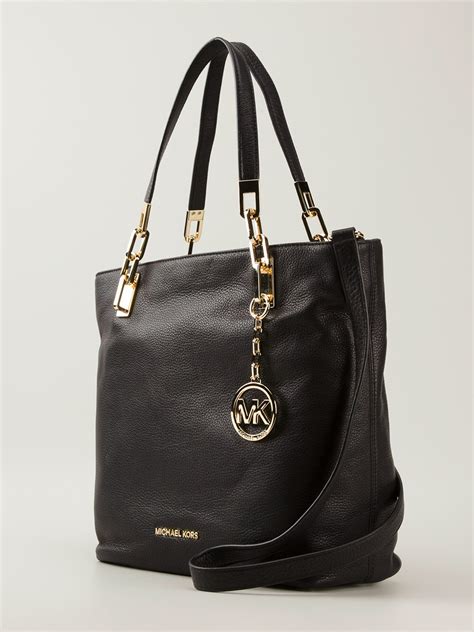 over the shoulder purse michael kors|michael kors black shoulder handbags.